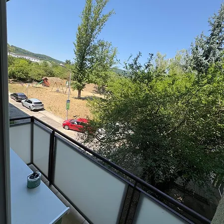 Cozy & Spacious Near Tram شقة براتسيلافا